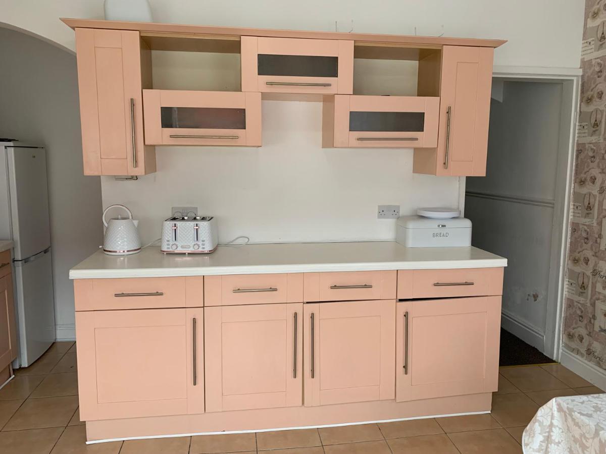 Starlight Self Service Accommodation Leigh  Buitenkant foto